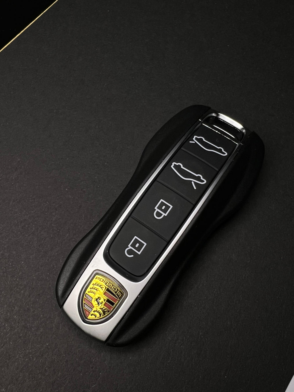 PORSCHE KEYFRAME